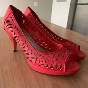 Bandalino heels
